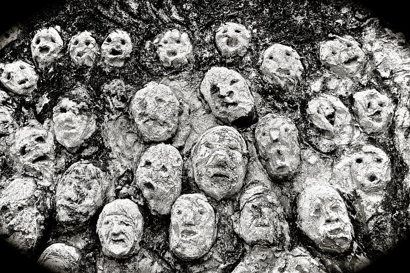 Les oeuvres de Minoru Kinjo racontent la bataille du Pacifique (Photo : Daniel Mermet) 