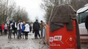 Les habitants du camp s'organisent grâce à la solidarité des nombreux (…)